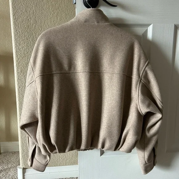 Zara Women's Beige Bomber Jacket - Picture 4 of 4